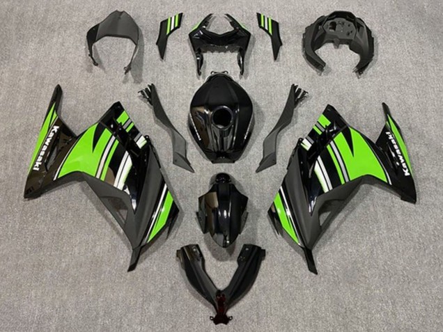 Kawasaki EX300 Motorrad Verkleidung 2013-2017 - Glanzendes Schwarz Grun Weiss Streifen
